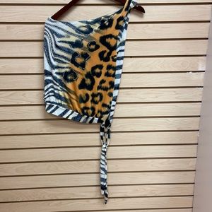 VDP fashionable women top Size Medium Italy size 36